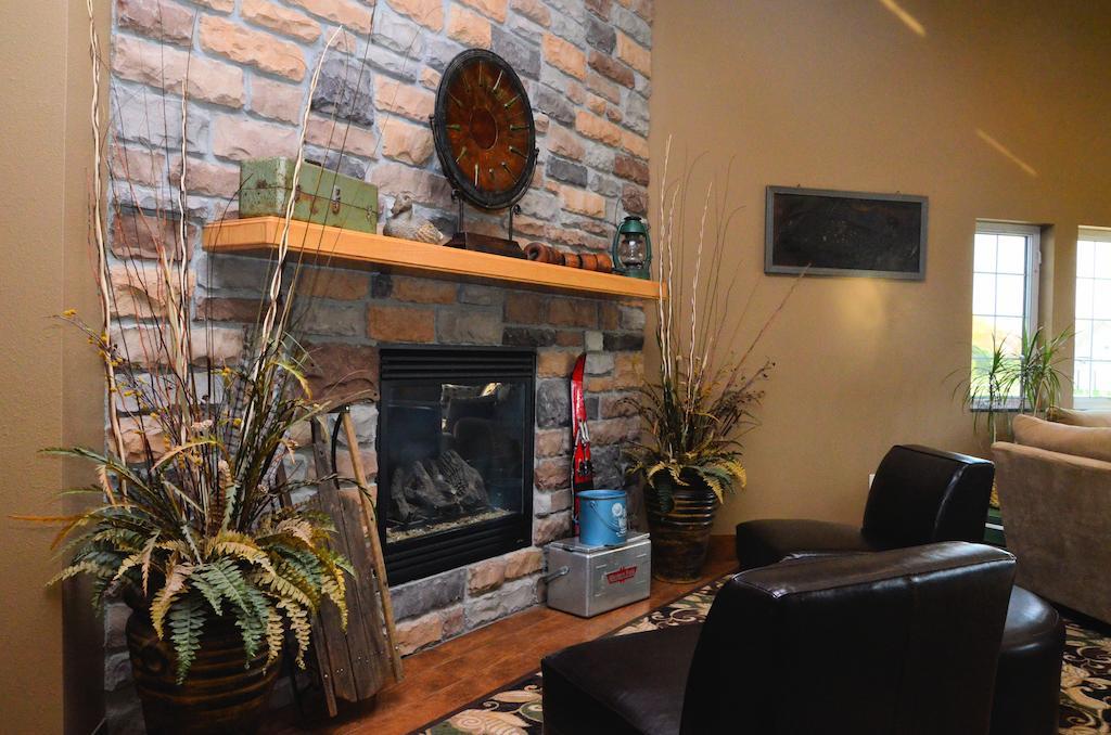 Cobblestone Inn & Suites - Lake View Esterno foto