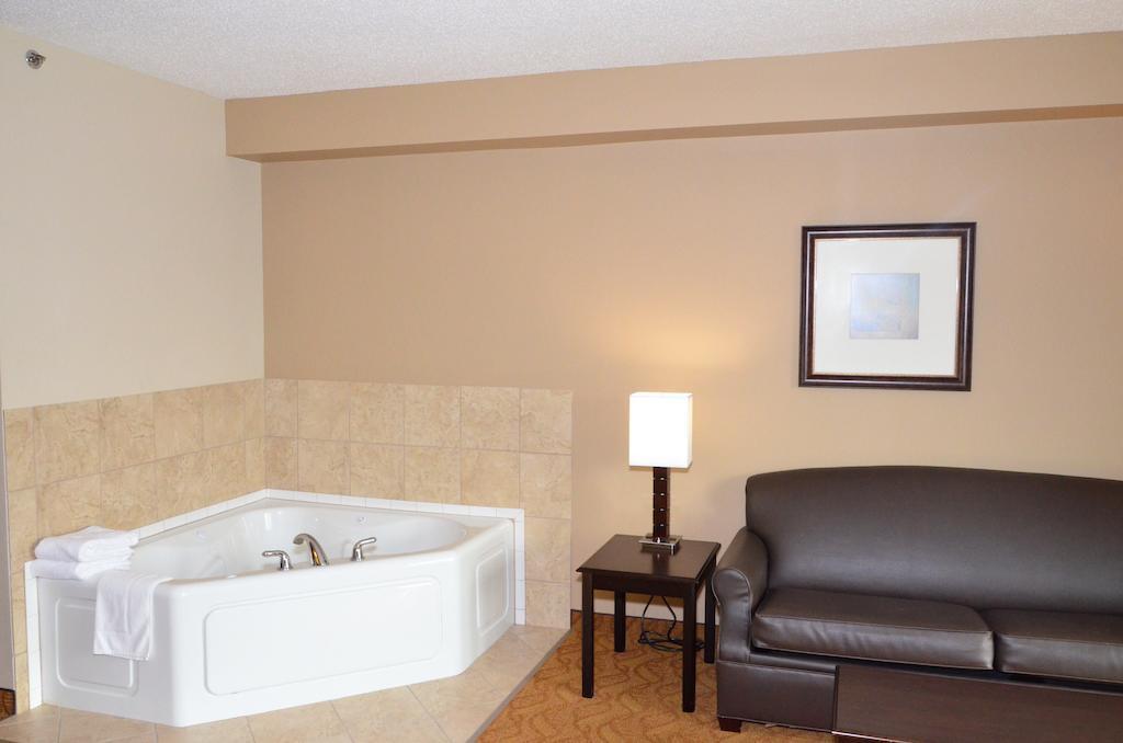 Cobblestone Inn & Suites - Lake View Camera foto