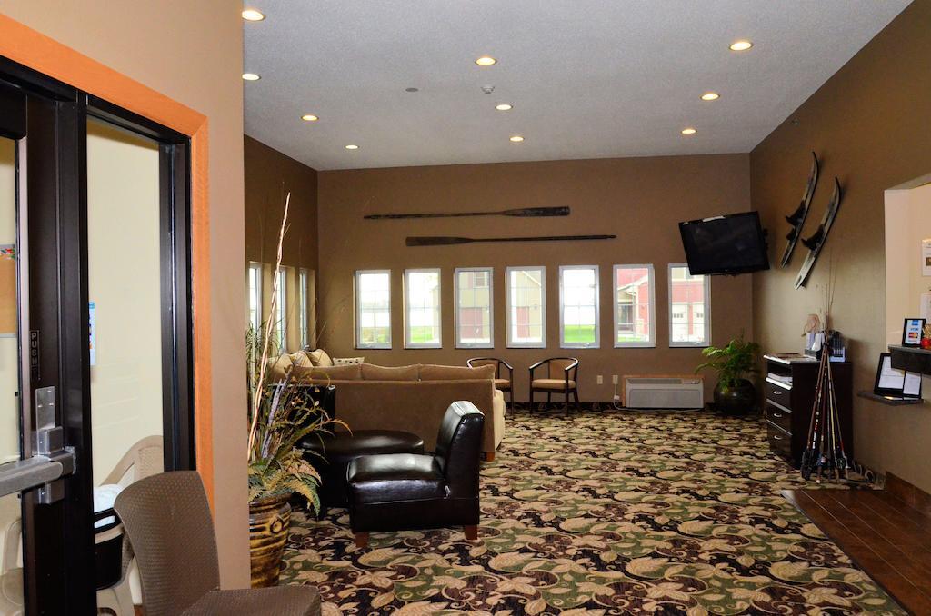 Cobblestone Inn & Suites - Lake View Esterno foto